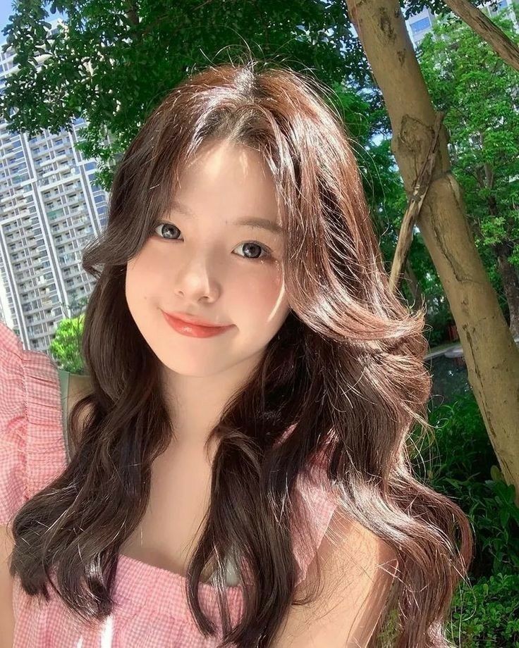 Beautiful Korean girl dp for Instagram
