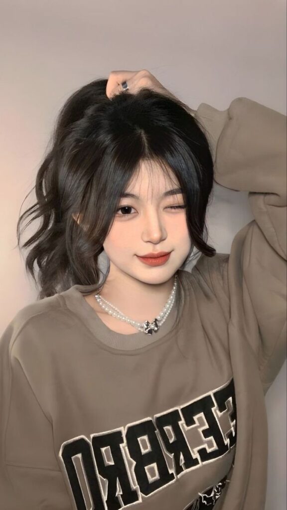 Beautiful Korean girl dp for Instagram