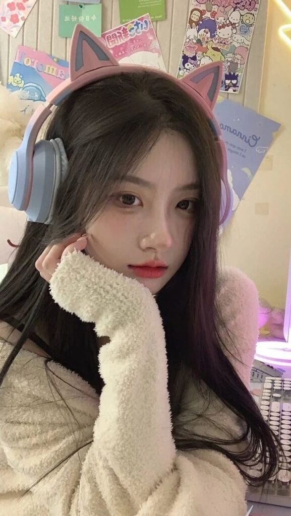 Beautiful Korean girl dp for WhatsApp