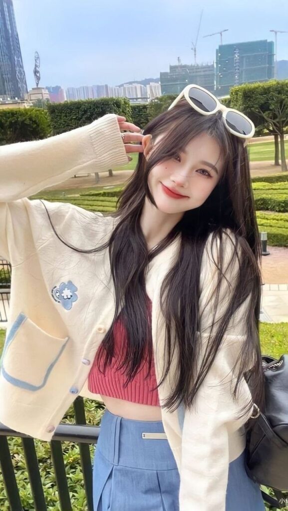 Cute Korean girl dp for Instagram