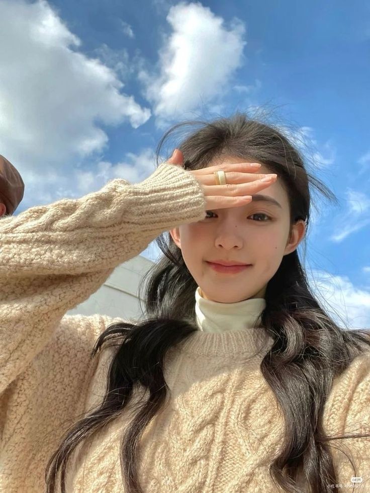 Cute Korean girl profile picture for Instagram