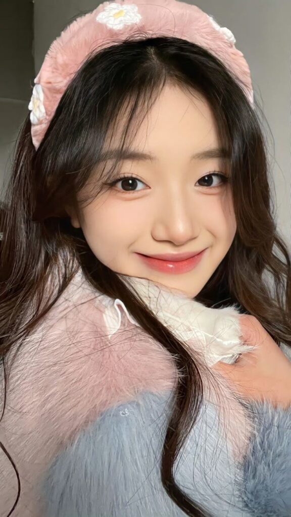 Cute Korean girl profile picture hidden face free