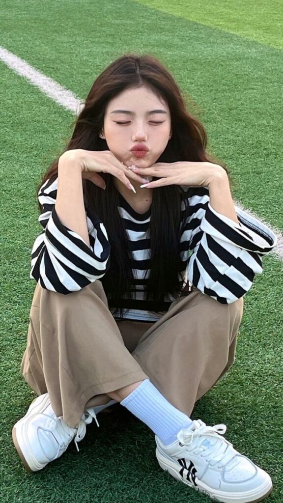 Korean girl dp hidden face