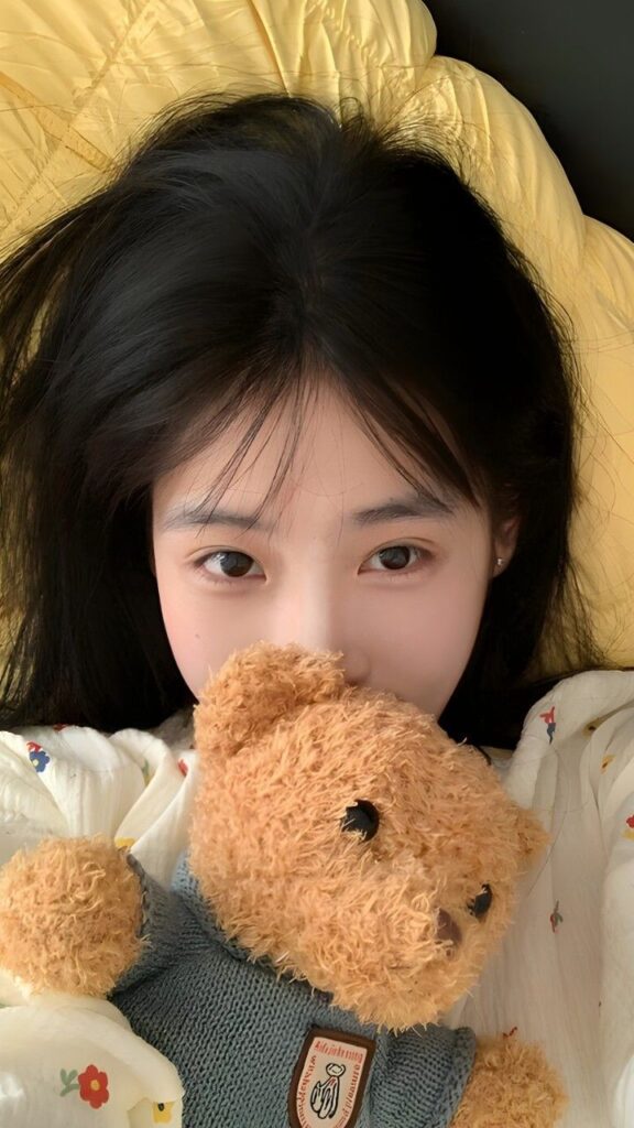 Korean girl dp hidden face